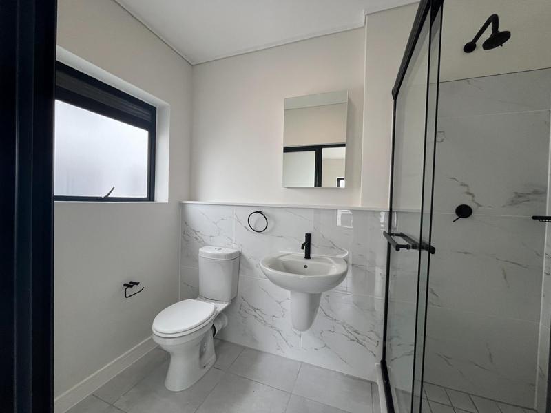 To Let 2 Bedroom Property for Rent in Zevenzicht Western Cape